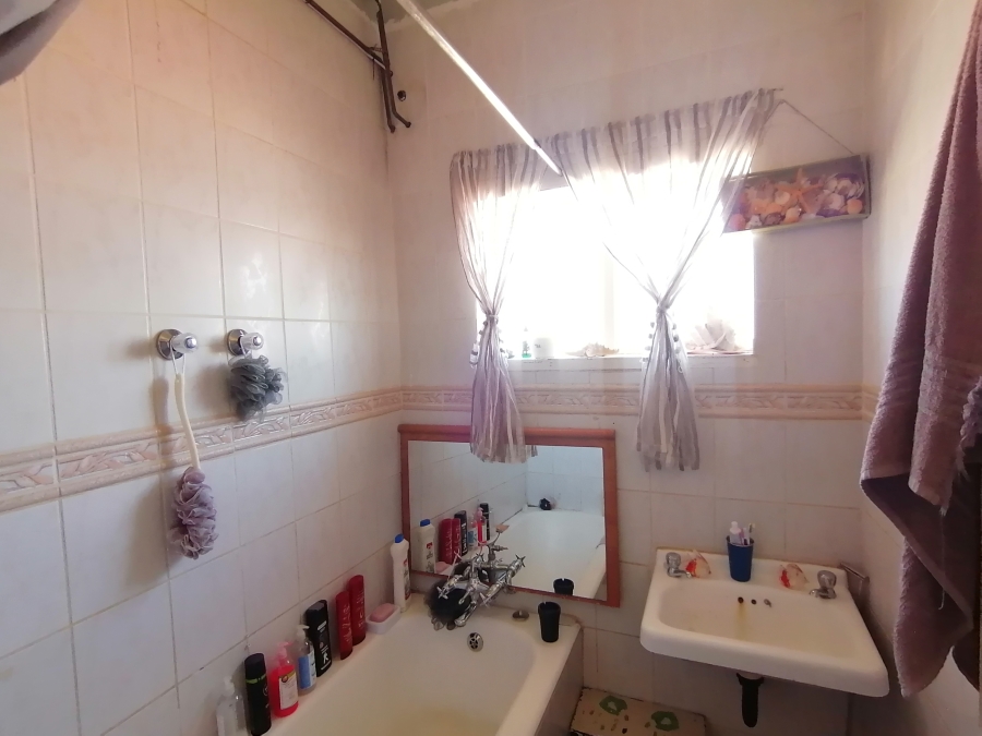 2 Bedroom Property for Sale in Wilkoppies North West